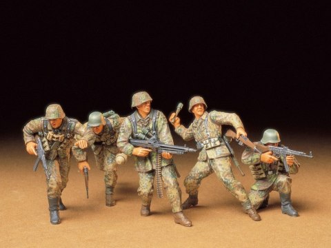 Model plastikowy Zestaw żołnierzy German Front Line Infantrymen Model plastikowy Zestaw żołnierzy German Front Line Infantrymen