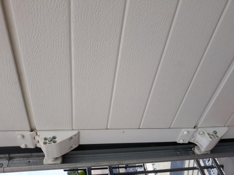 Brama garażowa segmentowa Jarmex z napędem DEA (Wymiar: 2050x3000mm) Brama garażowa segmentowa Jarmex z napędem DEA (Wymiar: 2050x3000mm)