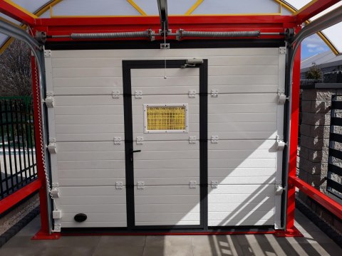 Brama garażowa segmentowa Jarmex z napędem DEA (Wymiar: 2150x3000mm) Brama garażowa segmentowa Jarmex z napędem DEA (Wymiar: 2150x3000mm)