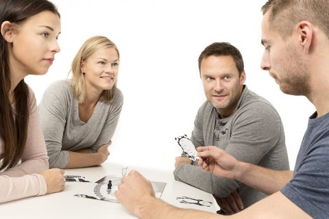 Gra Alias kobiety vs. mężczyźni