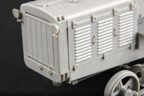 Model plastikowy ChTZ S-65 rosyjski ciągnik