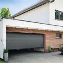Brama garażowa segmentowa Renomatic/Hormann z napędem ProLift500-2 i szyną FS30 - przetłoczenia M Planar. Wymiar 2500x2125mm.