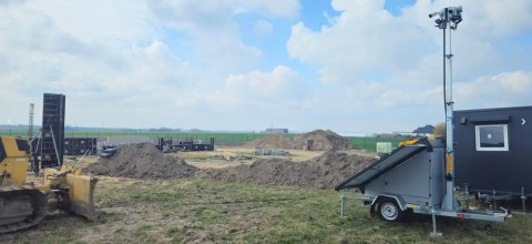 Przyczepa do monitoringu PV3 z zabudową z systemem na fotowoltaikę Przyczepa do monitoringu PV3 z zabudową z systemem na fotowoltaikę