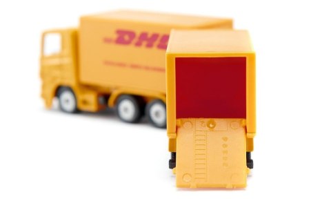 Pojazd Ciężarówka z przyczepą firmy DHL kurier Pojazd Ciężarówka z przyczepą firmy DHL kurier
