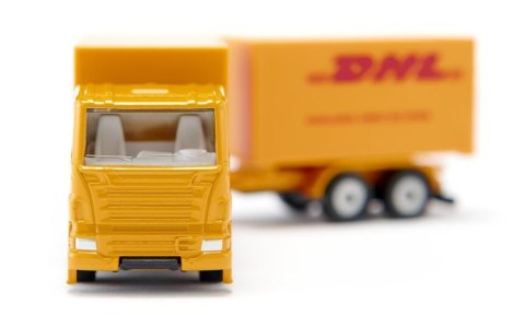 Pojazd Ciężarówka z przyczepą firmy DHL kurier Pojazd Ciężarówka z przyczepą firmy DHL kurier