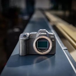 Aparat bezlusterkowy EOS R8 5803C003
