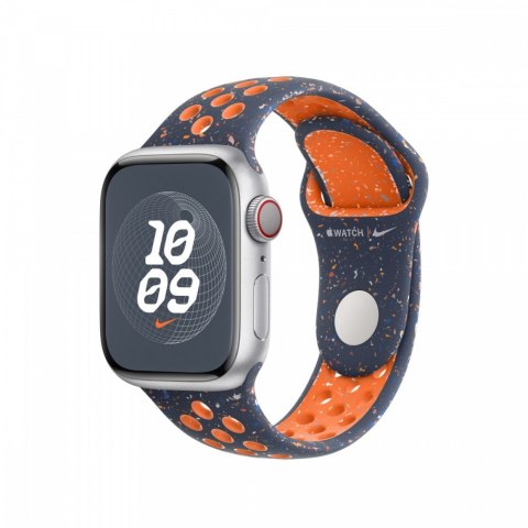 Pasek sportowy Nike w kolorze błękitnego płomienia do koperty 41 mm - S/M Pasek sportowy Nike w kolorze błękitnego płomienia do koperty 41 mm - S/M