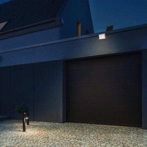 Naświetlacz solarny Noctis Solaris 200W CW Naświetlacz solarny Noctis Solaris 200W CW