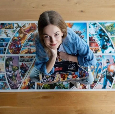 Puzzle 9000 elementów Marvel Across the Comic Universe