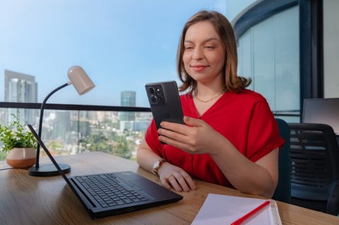 Smartfon moto g75 5G 8/128GB B2B Charcoal Gray business edition