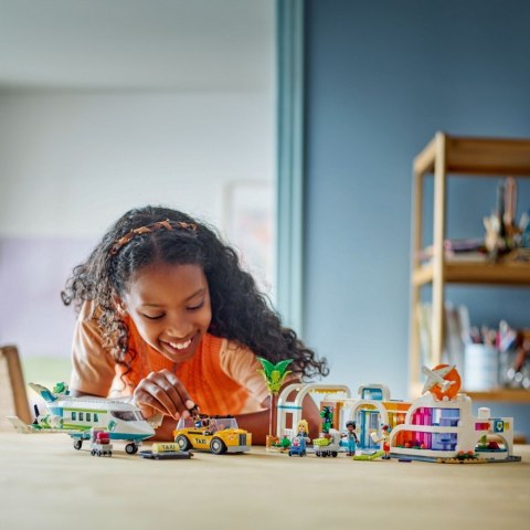 Klocki Friends 42656 Samolot i lotnisko w mieście Heartlake