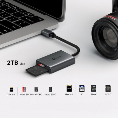 Adapter USB Type-C to SD & microSD 3.0 SPEC: 1 × USB-C Connector,1 × SD + 1 × microSD(TF) up to 200MBps Port Adapter USB Type-C to SD & microSD 3.0 SPEC: 1 × USB-C Connector,1 × SD + 1 × microSD(TF) up to 200MBps Port