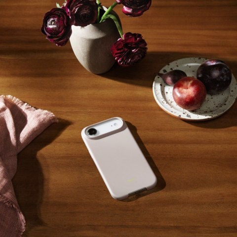 Etui Beats zgodne z MagSafe i panelem Sterowanie aparatem do iPhonea Air - boksytowy beżowy Etui Beats zgodne z MagSafe i panelem Sterowanie aparatem do iPhonea Air - boksytowy beżowy