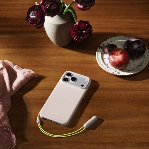 Etui z podpórką Beats Kickstand zgodne z MagSafe i panelem Sterowanie aparatem do iPhonea 17 Pro Max - boksytowy beżowy Etui z podpórką Beats Kickstand zgodne z MagSafe i panelem Sterowanie aparatem do iPhonea 17 Pro Max - boksytowy beżowy