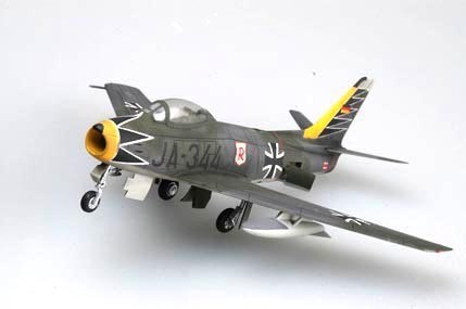 Model plastikowy F-86F-40 Sabre