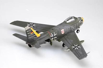Model plastikowy F-86F-40 Sabre