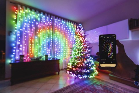 Inteligentna kurtyna Curtain 210 LED RGB+W 1,5/2,1m, przezroczysty przewód Inteligentna kurtyna Curtain 210 LED RGB+W 1,5/2,1m, przezroczysty przewód
