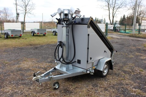 Przyczepa wieża do monitoringu PV3 z zabudową z systemem na fotowoltaikę